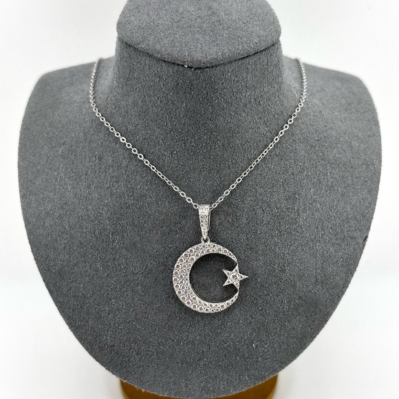 925 Solid Sterling Silver Moon & Star Pendant Necklace - Picture 1 of 8